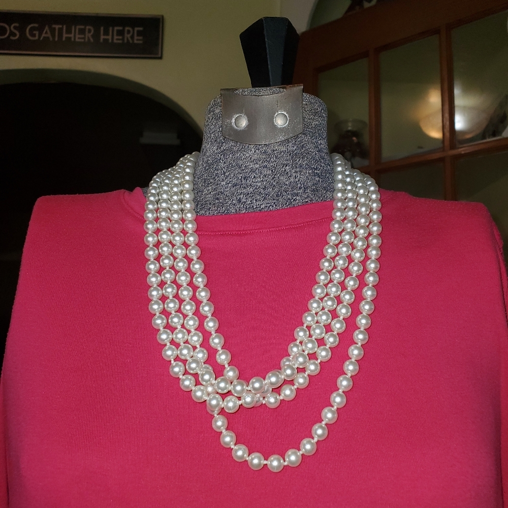 Extra long strand of pearls